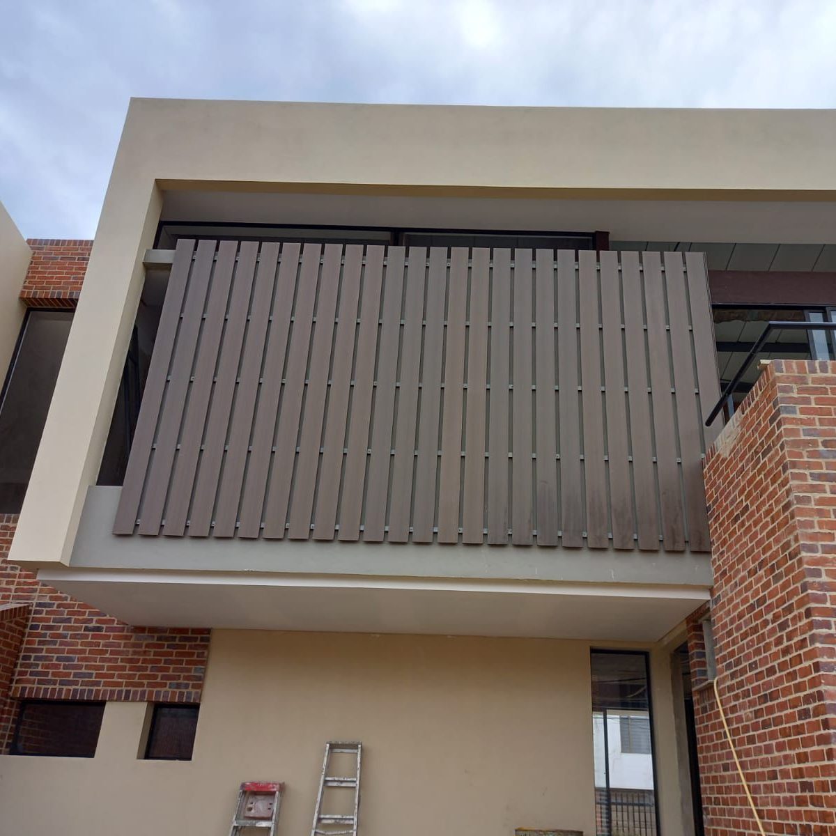 FACHADAS Y REVESTIMIENTOS EN WPC