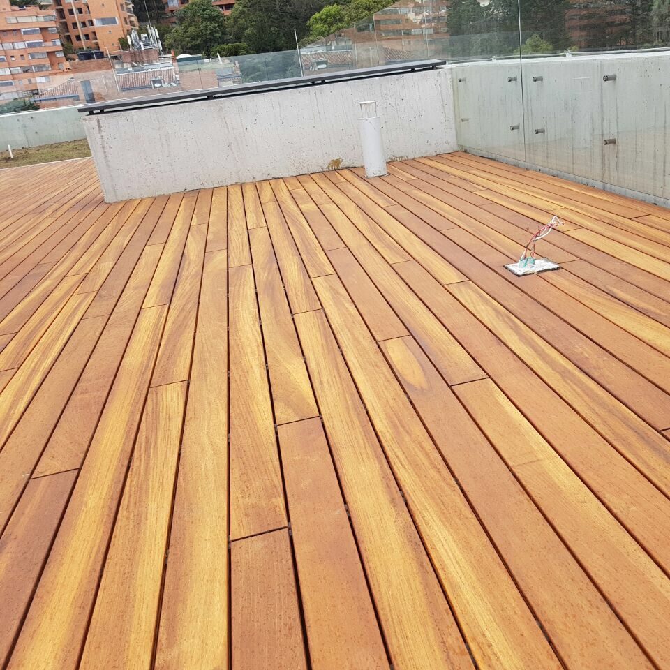 PISOS DECK PARA EXTERIOR EN MADERA NATURAL
